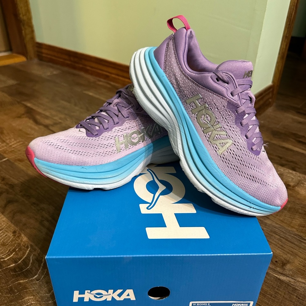 HOKA Bondi 8 Women’s size 7